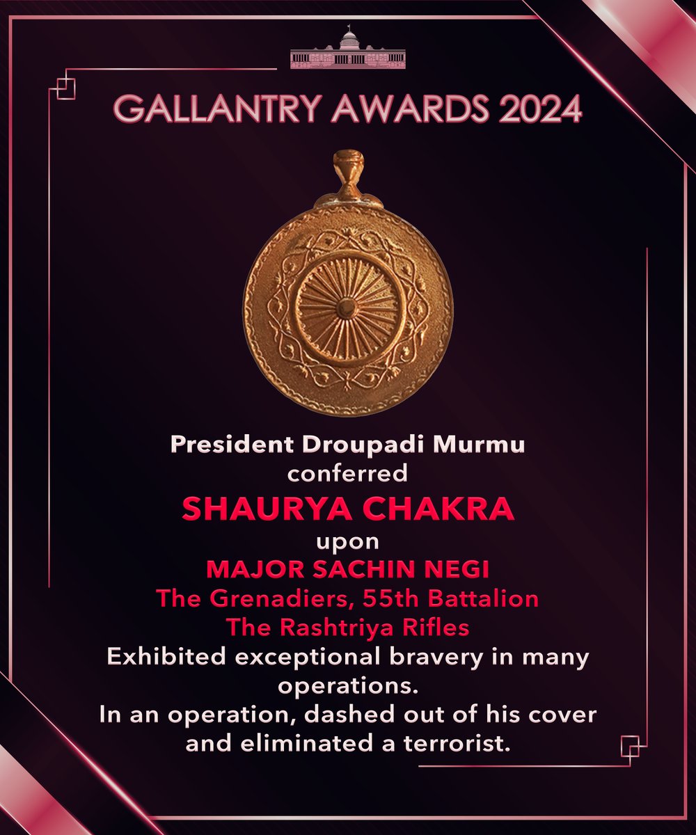 rashtrapatibhvn's tweet photo. President Droupadi Murmu conferred Shaurya Chakra upon Major Sachin Negi, The Grenadiers, 55th Battalion The Rashtriya Rifles. He has exhibited exceptional professionalism and bravery in many successful operations. In one of the operations, with disregard for personal safety, Major Sachin Negi dashed out of his cover and eliminated a terrorist and injured another.
