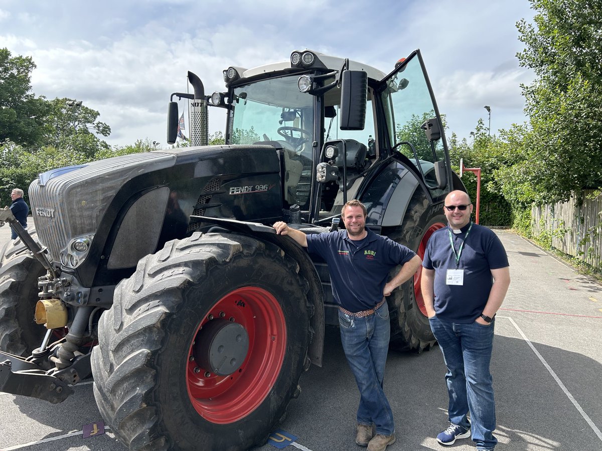 Halewood CofE School tweet media