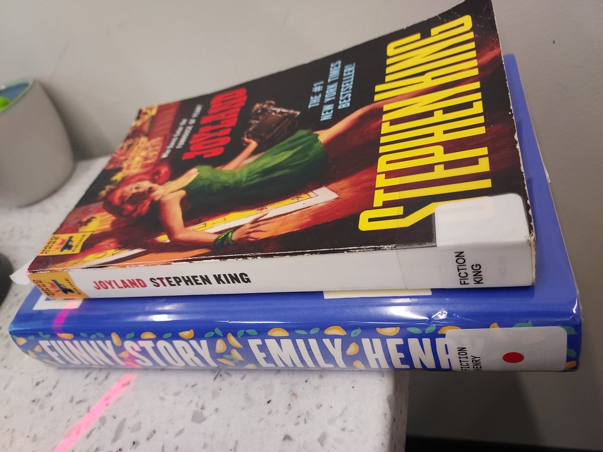 tschmittytwitty's tweet photo. @goodreads https://t.co/vkmI8nHM36