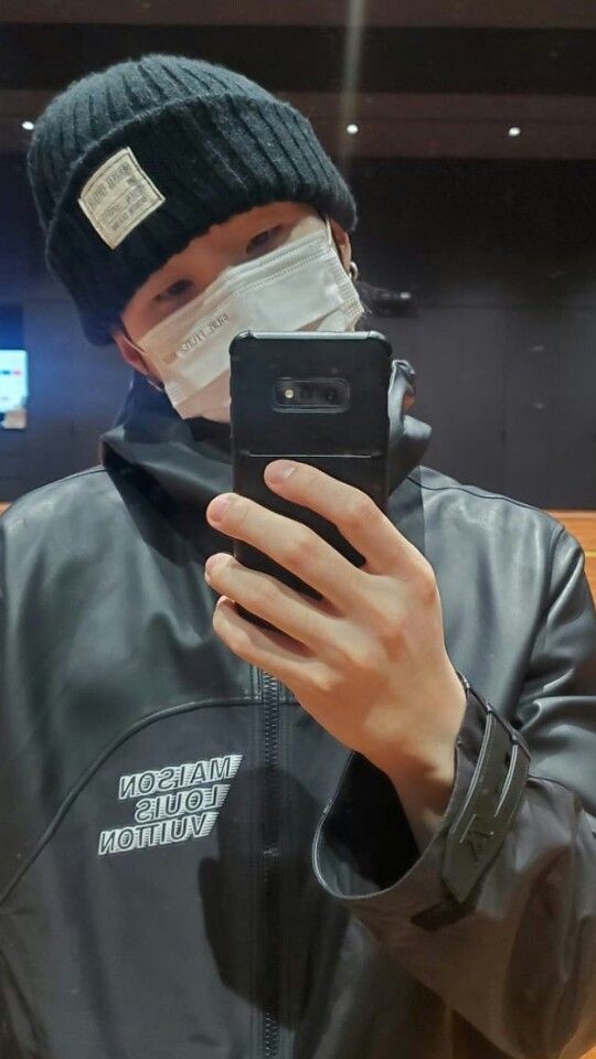 BTS_twt_AGSTD's tweet photo. 안녕하세요 https://t.co/yCjaQXo2aX