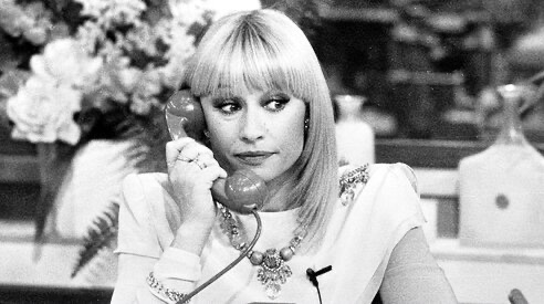 il_carra's tweet photo. Te ne sei andata alle 16:20 di tre anni fa Raffaella… tre anni e la tua stella non ha mai smesso di brillare. Ci manchi tanto. Per noi non te ne sei mai andata, ci sarai sempre: indimenticabile… eterna. 🩵 #raffaellacarra https://t.co/sxvCytw9ti