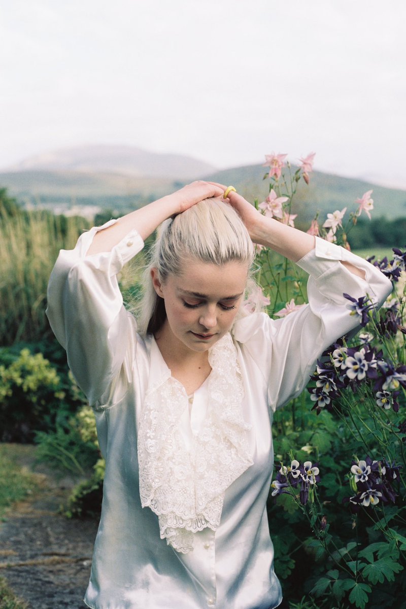 Sinfonia Cymru (@sinfoniacymru) on Twitter photo The Celtic Tree, with Casi Wyn and Beth Celyn 🌳✨
📅 17.07.24 📍 <a href="/Porterscardiff/">Porter’s Cardiff</a> ✨ With Casi Wyn and Beth Celyn
💥 FREE event! No ticket required!
📅 25.07.24
📍<a href="/aberystwytharts/">Canolfan y Celfyddydau Aberystwyth Arts Centre</a>,
With Beth Celyn 🎵 Part of <a href="/MusicFestAber/">MusicFest Aberystwyth</a> ✨
🎟️ Grab your FREE tickets now! Link in Bio! The Celtic Tree, with Casi Wyn and Beth Celyn 🌳✨
📅 17.07.24 📍 <a href="/Porterscardiff/">Porter’s Cardiff</a> ✨ With Casi Wyn and Beth Celyn
💥 FREE event! No ticket required!
📅 25.07.24
📍<a href="/aberystwytharts/">Canolfan y Celfyddydau Aberystwyth Arts Centre</a>,
With Beth Celyn 🎵 Part of <a href="/MusicFestAber/">MusicFest Aberystwyth</a> ✨
🎟️ Grab your FREE tickets now! Link in Bio!