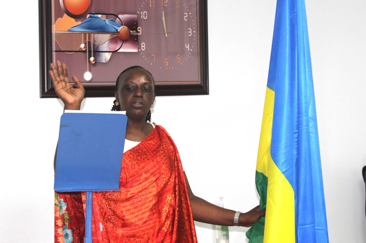RwandaJudiciary's tweet image. The Hon. Chief Justice, Dr. Faustin NTEZILYAYO, presided over the swearing-in ceremony of Mrs. YANKURIJE Dorothée as the Executive Secretary of the High Council of the Judiciary. Mrs. YANKURIJE Dorothée was recently appointed by the High Council of the Judiciary on June 28, 2024.