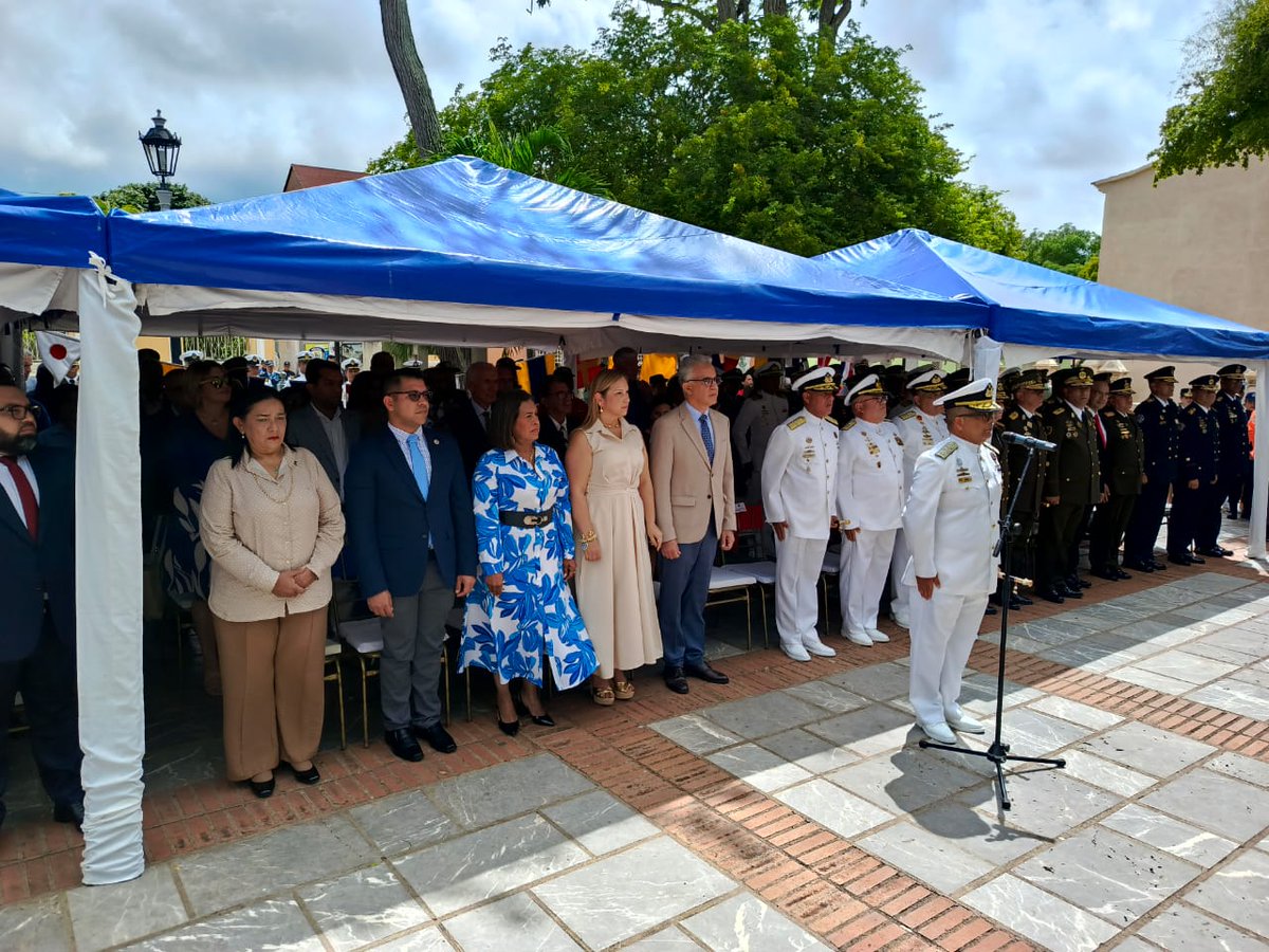 #5Jul Presidenta MSc. Milagros Arzolay y demás legisladores presentes en acto conmemorativo por los 213 años de la firma del Acta de Independencia de Venezuela y Día Nacional de la Fuerza Armada Nacional Bolivariana.

#AyerHoyYSiempreIndependientes
#ConsejoLegislativoNE
