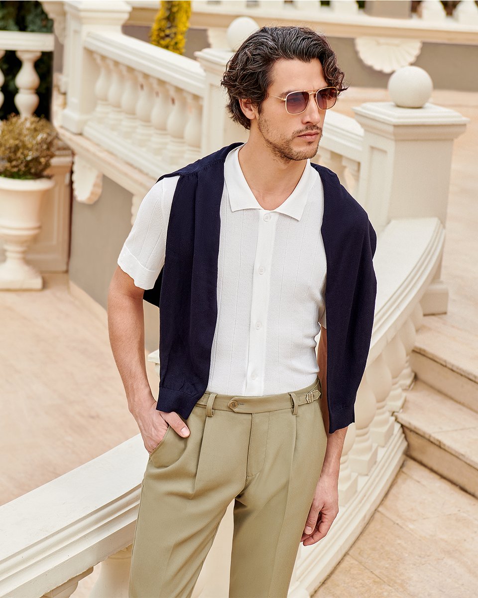 Karaca imzalı estetik trikolar, modern fit kalıplı pantolonlar günlük tarzınızdan bahsettirecek…
 
 #KaracaYüzyıllarca #Karaca #KaracaSS24 #SS24