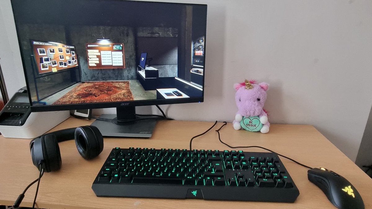 I'm so happy to finally have a PC! None of this would have been possible if it wasn't for some amazing friends! ❤️