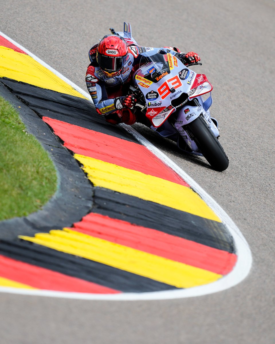 🤗❤️🦾We hope to see you...

...TOMORROW
GIVING
YOUR BEST!

#MM93 #GermanGP