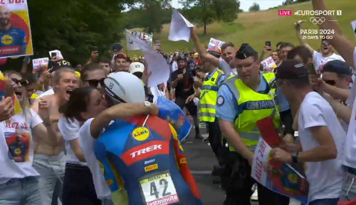 faustocoppi60's tweet photo. Julian Bernard won today's individual time trial. Congratulations! 👏🏻
#Tdf2024 https://t.co/0WgIZhkxZb