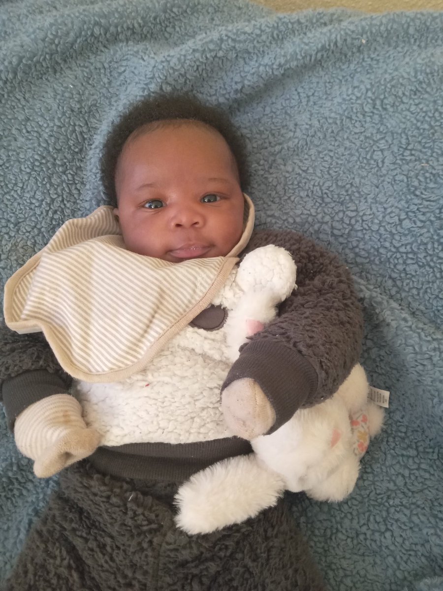 Thandokuclear's tweet photo. Thank God for such a soul..
Done being a father of non ,now its father of one😇 https://t.co/XHaHbcpRIG