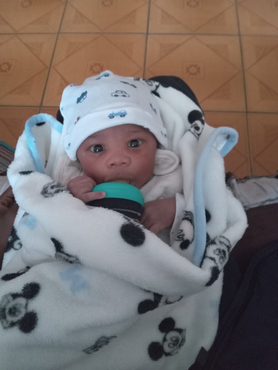 Thandokuclear's tweet photo. Thank God for such a soul..
Done being a father of non ,now its father of one😇 https://t.co/XHaHbcpRIG
