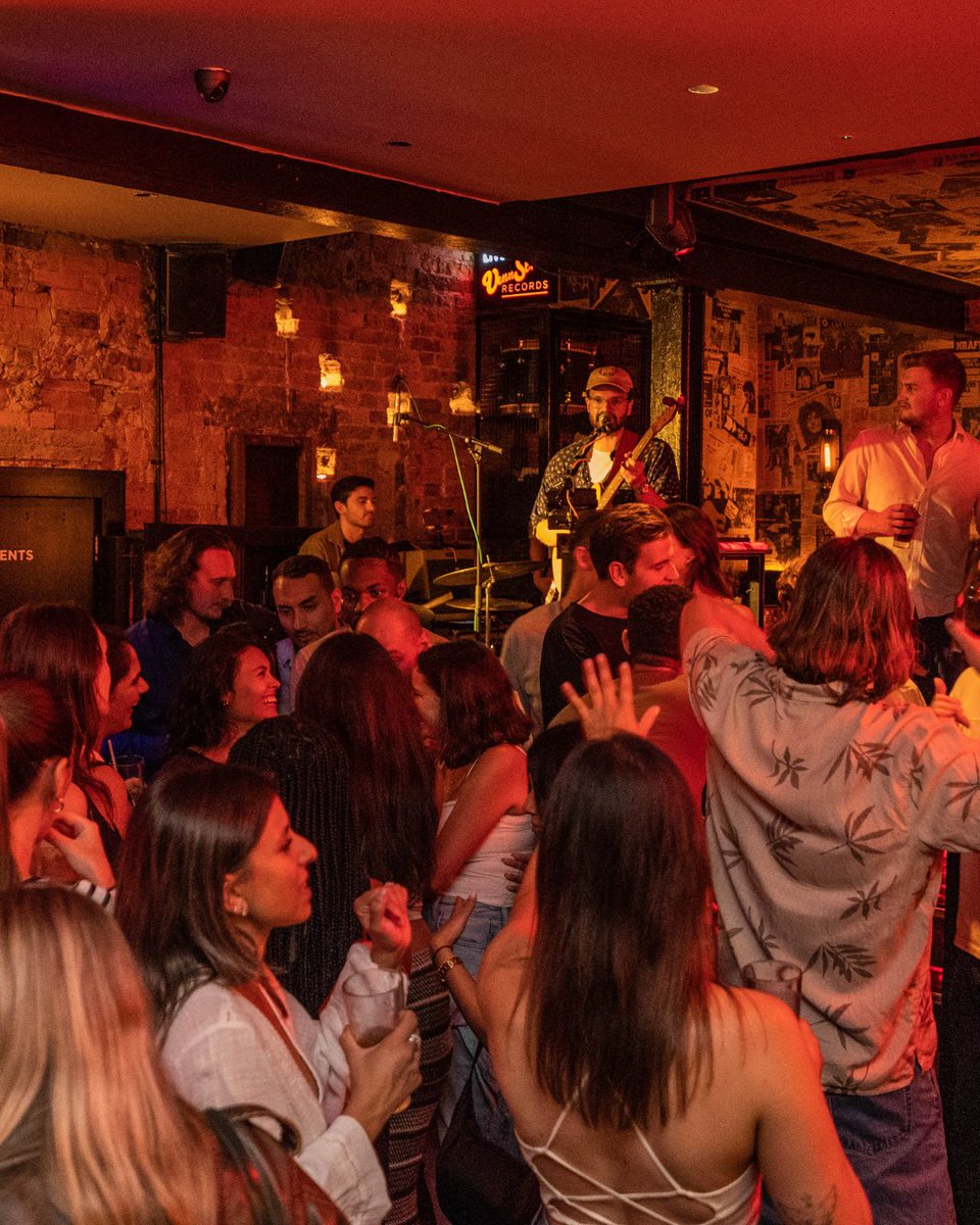 Who’s ready for all the 00s R'n'B tunes tonight?🔥🎶

Rhythm 'N' Booth we’re ready for ya 👀