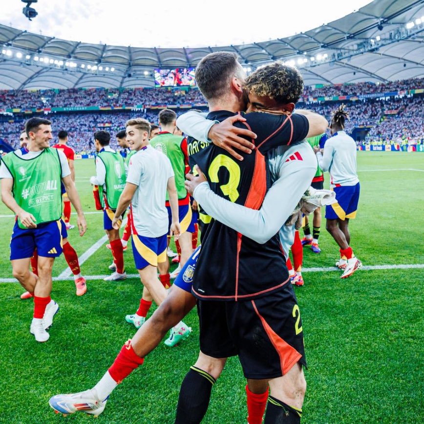 Don Unai Simon
Héroe absoluto.