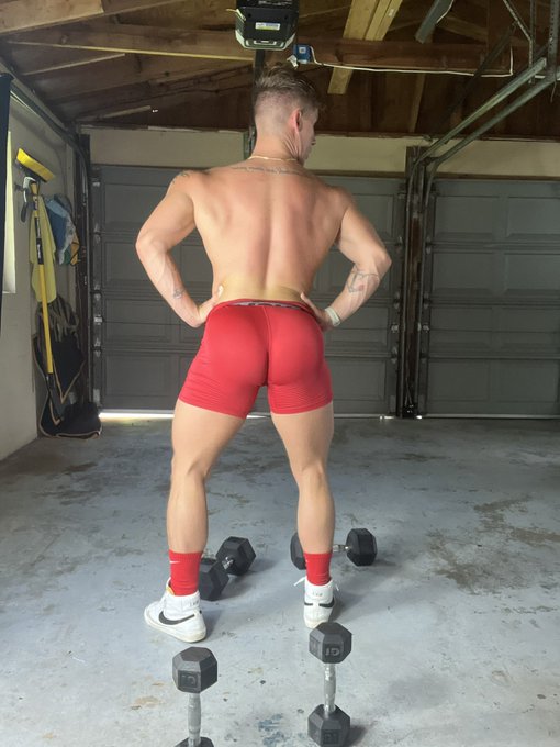 checking in https://t.co/5xerEjjBb2