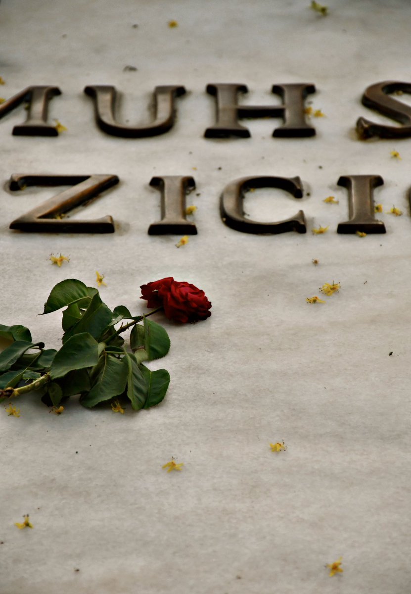 mosquesty's tweet photo. "İslâm hassasiyeti olmayan
Milliyetçiliğin içi boştur."

Muhsin Yazıcıoğlu

Rahmet olsun… https://t.co/RNmZdW0ZB7