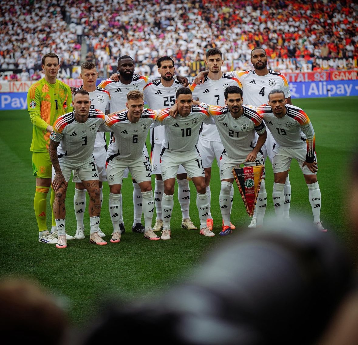 Weg von allen Schiri Entscheidungen und co, ihr seid eine verdammte Machertruppe. Habt gekämpft bis zur letzten Sekunde, füreinander eingestanden und ein ganzes Land Stolz gemacht.

IHR SEID MACHER