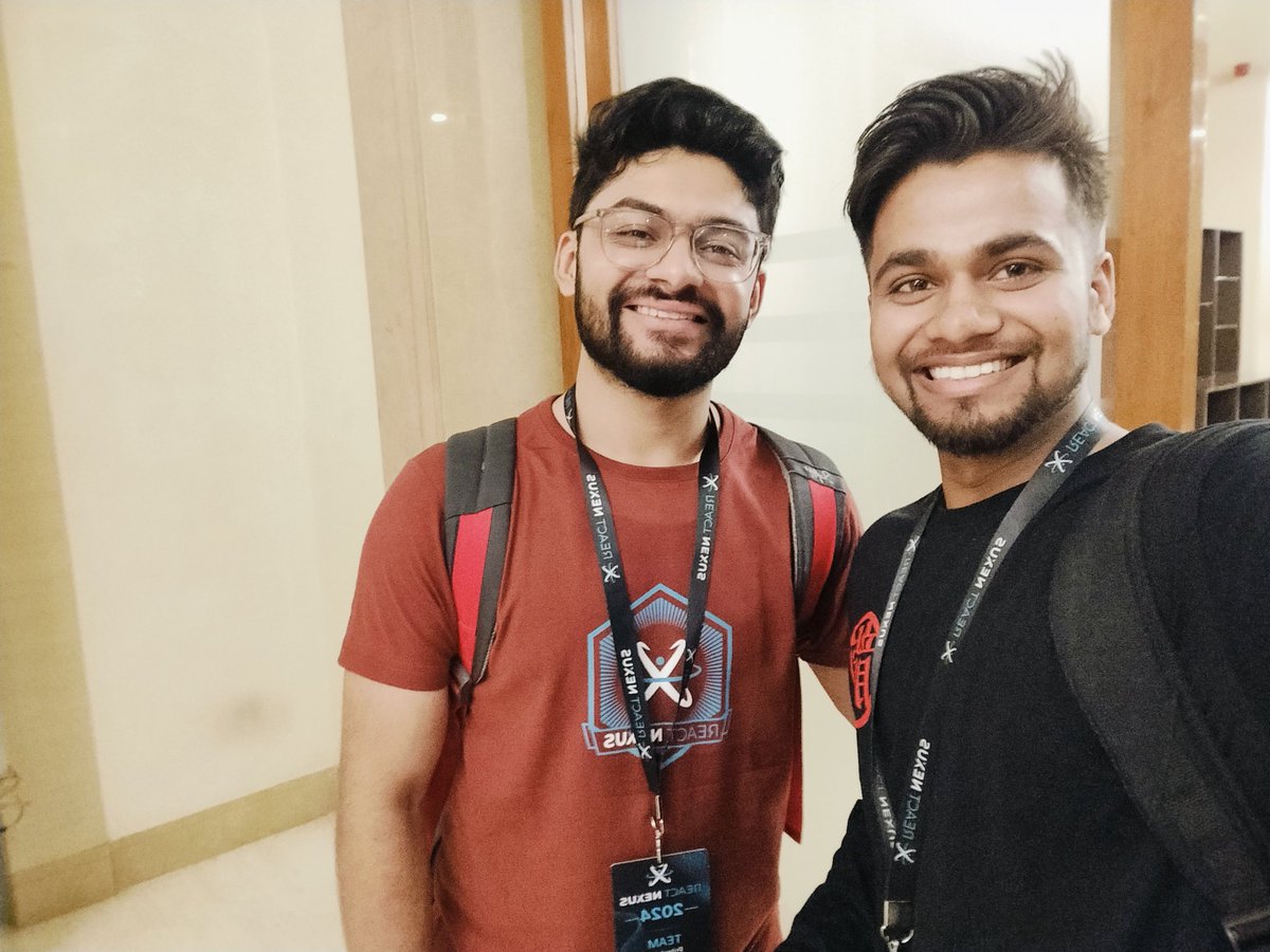shylessdev's tweet image. @PriteshKiri i had came and said "hi" to him at the day1 only but got a chance to get a picture at day2 that too while heading back home in rush ..haha !
Ur beatbox was lit tho..nice meeting u in person !
#ReactNexus #ReactNexus2024 #reactnexus