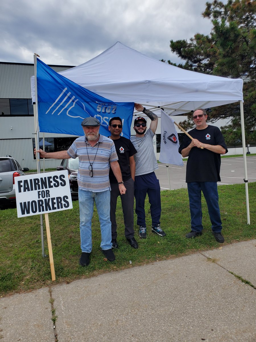 cubgw's tweet photo. Join the picket lines today to support LCBO workers @NUPGE @OPSEU @JPHornick 
#KeepItPublic #OnLab #OnPoli https://t.co/p0I9cHoDfO