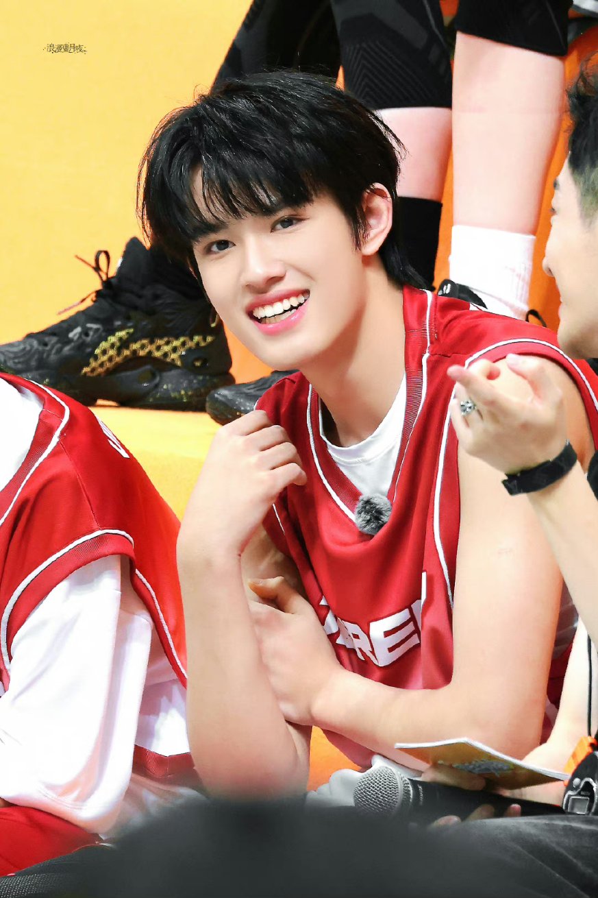 TOP登陆少年-张极(@ZHANGJI70203) / X