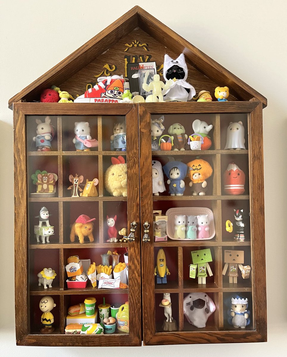 jxiaoo's tweet photo. More shelves https://t.co/zwTcoslN57