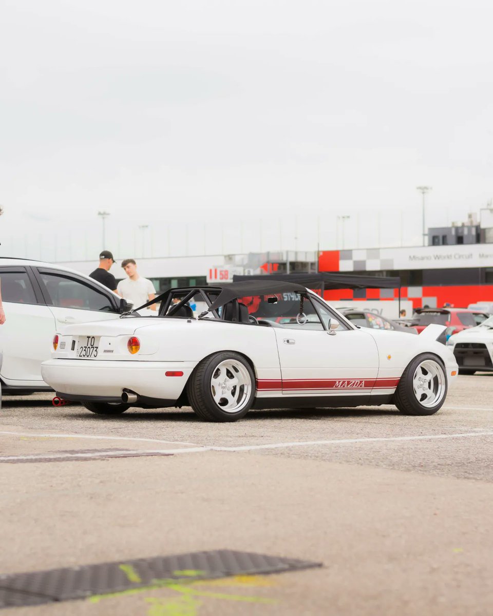 InCarNation_jp's tweet photo. Un doveroso ringraziamento a @zanna_car_photos per questi fantastici scatti della Mx-5 al JCM2024! 📸🔰
☆
#In #Car #Nation #Miata #MisanoWorldCircuit #JapaneseCarsMeeting #JCM2024 #WorkWheelsJapan #Goocars #GoocarsHemi #ARCmagic #HKSjapan #Domo #326PowerJapan #Mazda #Mx5 #Bikini https://t.co/UvU1mYzRW5