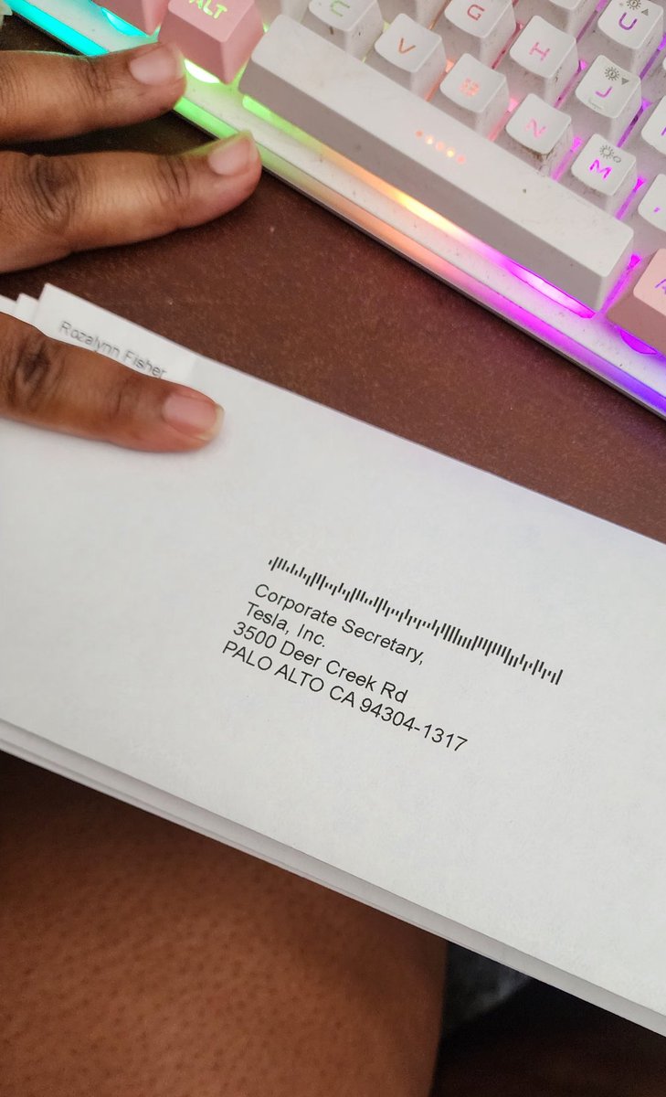 winwithroz_'s tweet photo. @elonmusk  mailed you a letter, and I hope you read it. Simply because I love what you are doing to change everything, I have an idea on how you can do more with Tesla. https://t.co/tQUojV5gDK