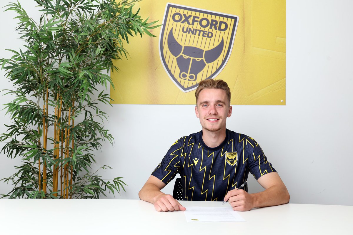 jackcurrie26's tweet photo. New beginnings, let’s have it 🔥

Can’t wait to get started @OUFCOfficial 💛 https://t.co/TyAD9ILyP2