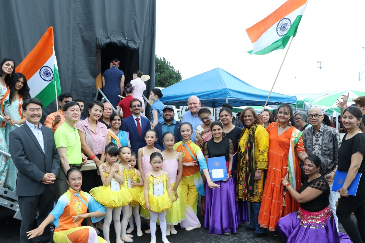 IndiainToronto's tweet photo. CG @S_nath was happy to join Mayor @frankscarpitti &amp; other dignitaries at CHCC's vibrant India Hour celebration during the 22nd Taste of Asia Festival hosted by FCCM, APMC &amp; other cultural organizations. Energetic performances by talented volunteers wowed  enthusiastic audience https://t.co/F63OqvSJ2g