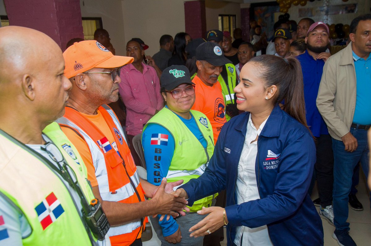 AlcaldiadeSDN's tweet photo. Dotamos a nuestro Comité de  Contingencia, Mitigación y Respuesta de los equipos necesarios para hacer frente a las necesidades de los munícipes, ante las situaciones dejada por las lluvias. https://t.co/QlYf7bOQJm