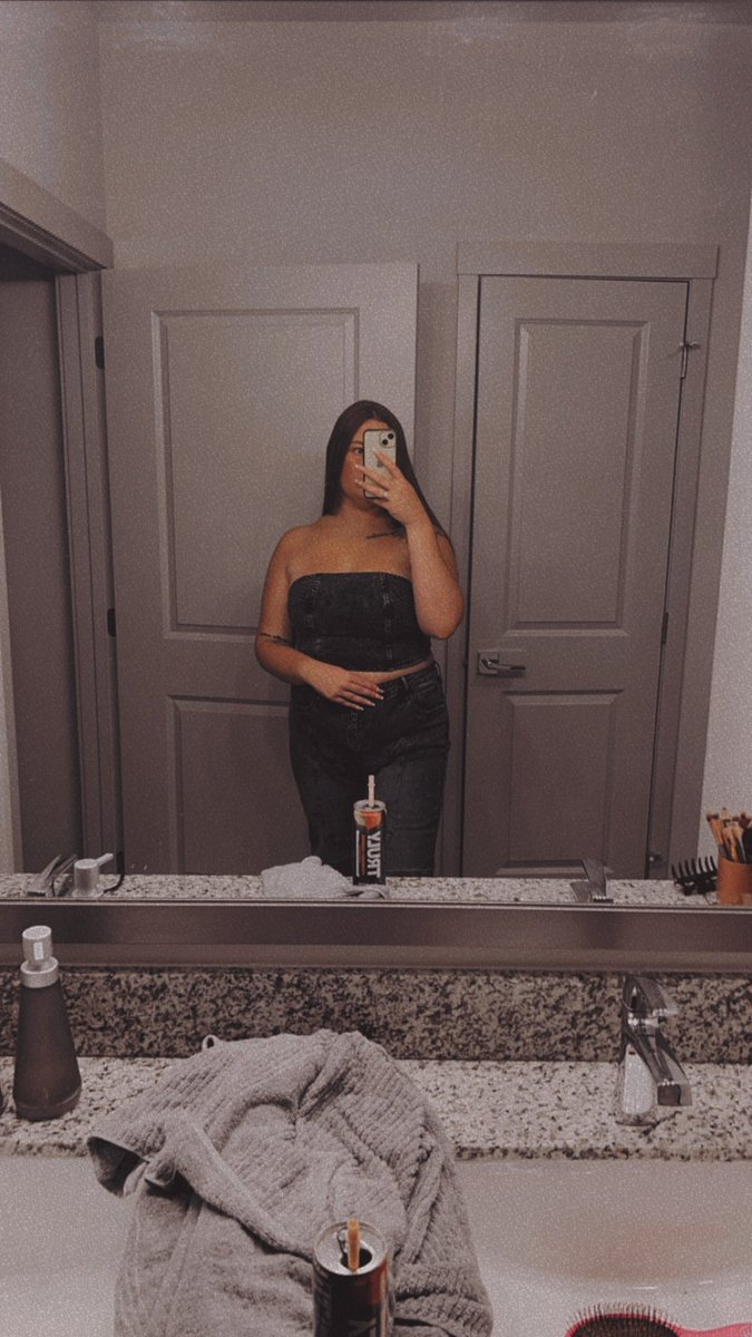 heyitzbrooklyn_'s tweet photo. been a minute https://t.co/6FuA6ZhphY