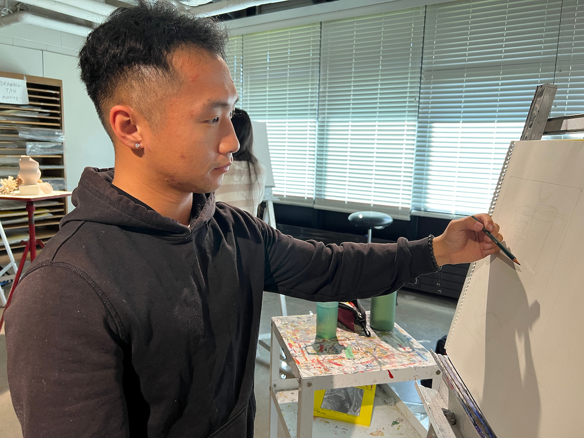 CenturyCollege's tweet image. Ever dreamed of an art career? Our AFA in Fine Art at #CenturyCollege is your stepping stone to a BFA or BA degree. Transfer credits seamlessly to top universities! Learn more today! 🎨 

century.edu/programs/art/

#TransferPathways 
#ArtLife #FineArt #AFA #CommunityCollege