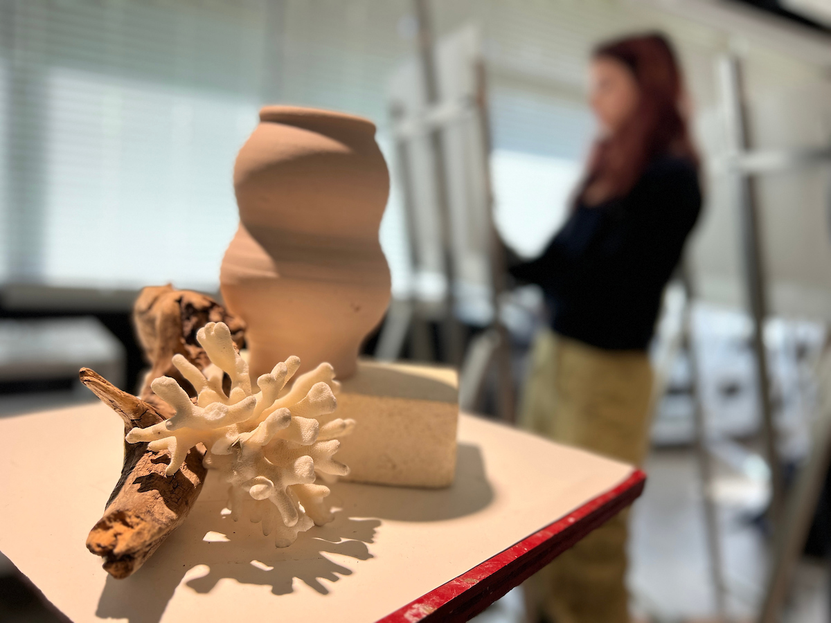 CenturyCollege's tweet image. Ever dreamed of an art career? Our AFA in Fine Art at #CenturyCollege is your stepping stone to a BFA or BA degree. Transfer credits seamlessly to top universities! Learn more today! 🎨 

century.edu/programs/art/

#TransferPathways 
#ArtLife #FineArt #AFA #CommunityCollege