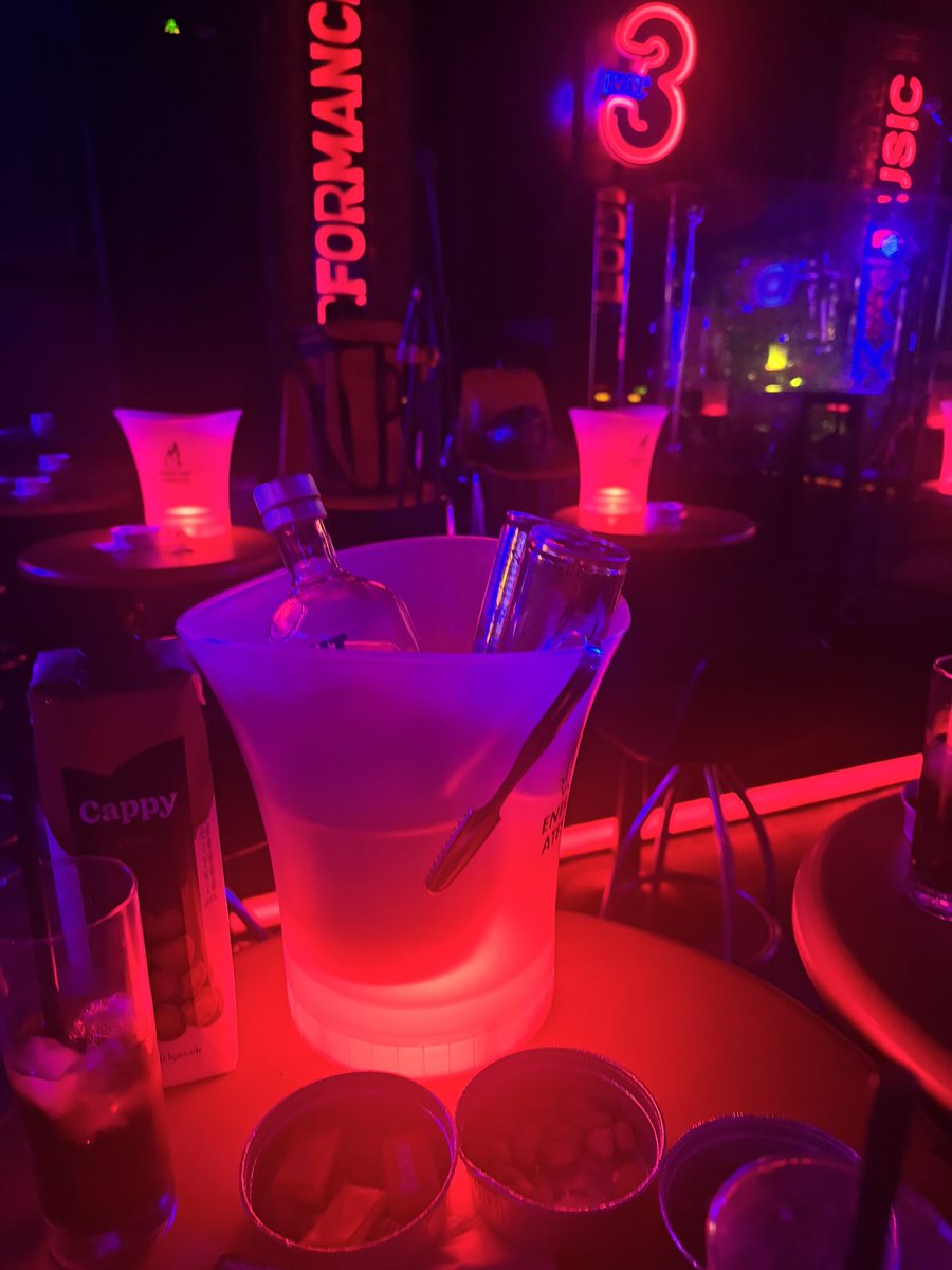 Eşlık etmek isteyem