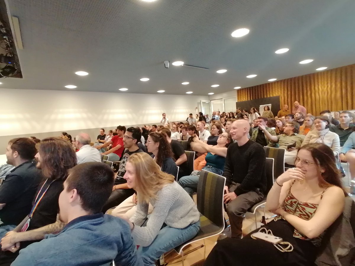 Never seen the seminar room this full
#mdcBerlin