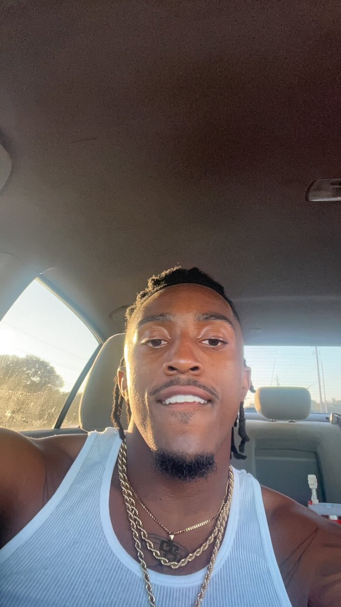 Maezion Henix tweet media