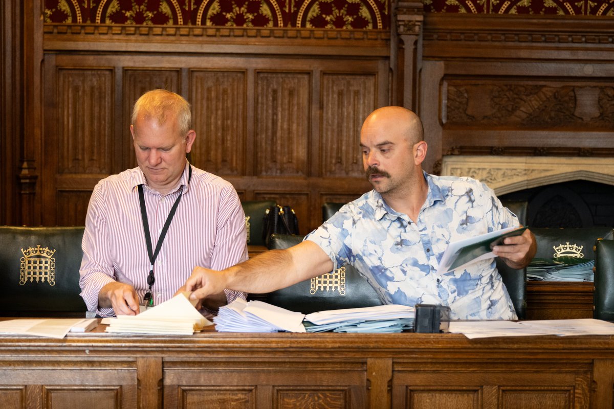 MP_Jenner's tweet photo. Great thread @HansardSociety, here's us putting together those packs!

UK House of Commons on X: "Our colleagues have been writing, creating and constructing welcome packs for new Members. 📩 https://t.co/t4t92aQrpd" / X