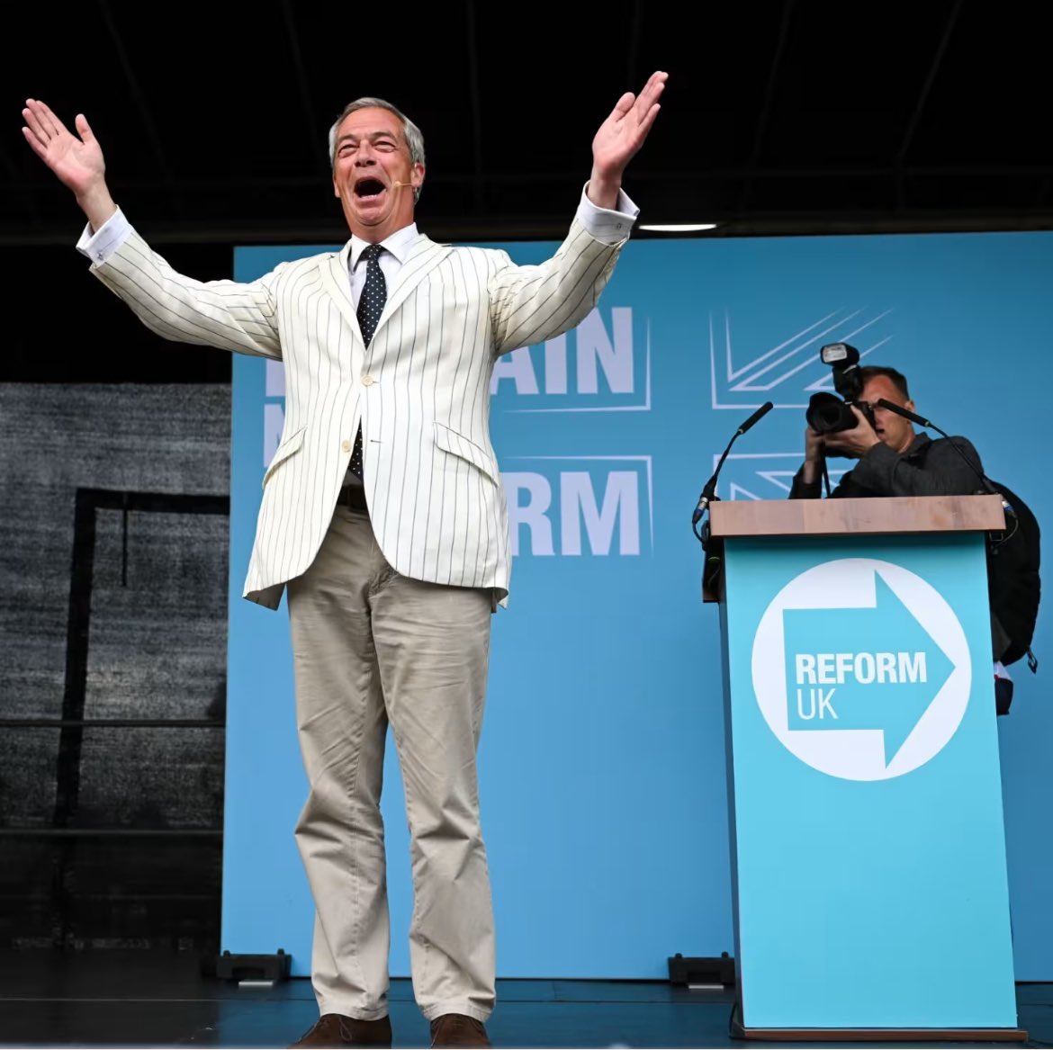 Can we PLEASE stop pretending Farage and Reform are somehow new?

Can we PLEASE not think today’s result is some unprecedented result for them - it’s broadly the same result they got in 2015.

Same leader, same voters, just a different colour badge.

3/5
