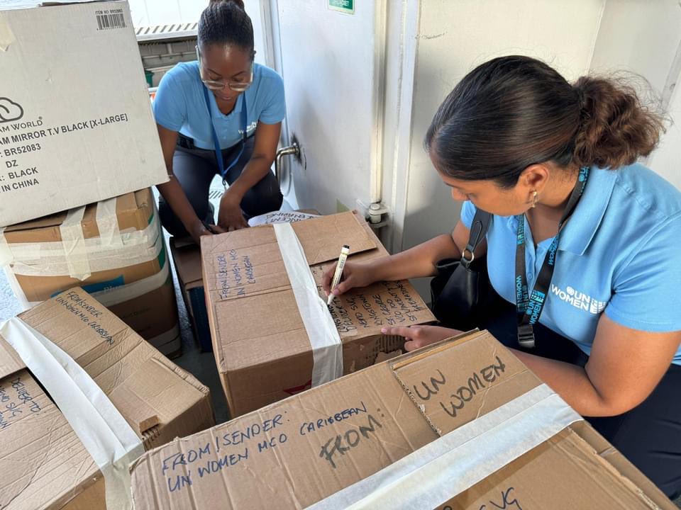 CanHCBarbados's tweet photo. Canada is offering a range of support to #HurricaneBeryl relief efforts in #StVincentAndTheGrenadines
Through our #BuildBackEqual Project with @UNWomenCarib, we are providing essential hygiene products in ‘Share the Care Packs’ to those in immediate need.
#CanadaCaribbean https://t.co/GylVGbcX0F