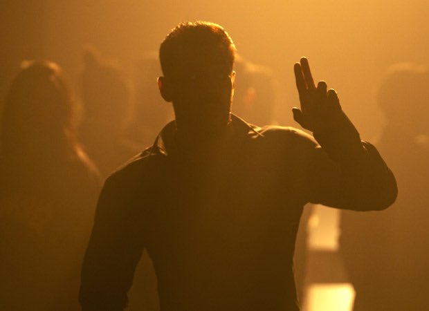Its_CineHub's tweet photo. SIKANDAR is Coming ! First glimpse of Megastar #SalmanKhan is here !! 

Get ready for the BOXOFFICE TYPHOON 💯🔥 

@BeingSalmanKhan @WardaNadiadwala https://t.co/YVqaslbc7r