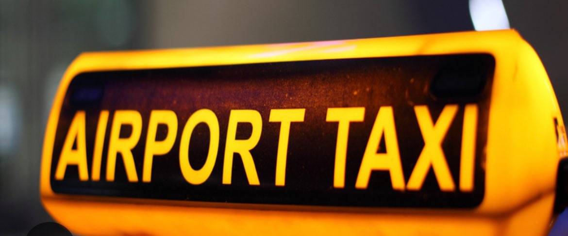alloywheelfix's tweet photo. #mrairportdropoff 
Large people carrier 5+ passengers going to Gatwick Airport 
07454531359
#taxi #surrey #peoplecarrier #gatwickairport https://t.co/5kTjlJSRAh