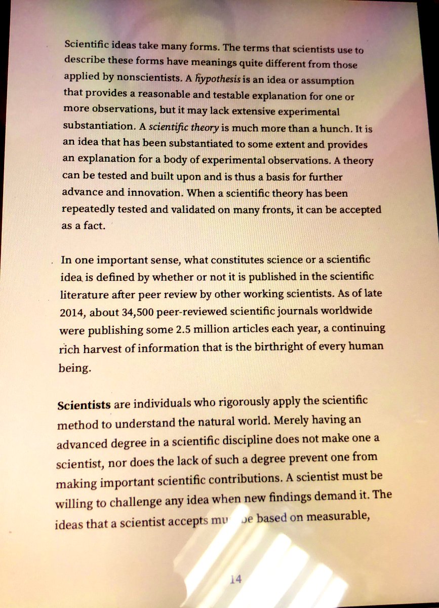 JC_by_AMS's tweet image. Remember to always read the preface and first few pages of any book. There are valuable insights hidden in those pages. For example, on page 14 of Lenhinger’s textbook of Biochemistry, you&apos;ll find a discussion about the differences between a #hypothesis and a #scientifictheory.