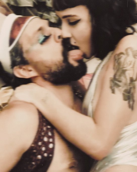 vestindo fantasias ❤️&zwj;🔥 com @CandyCrushCamG1 https://t.co/SJTXgO4LOK<a class="tags" target="_blank" title="On Twitter" href="/?out=eyJ0eXAiOiJKV1QiLCJhbGciOiJIUzUxMiJ9.eyJpYXQiOjE3MjcyNjY3NDIsImlzcyI6InR3cG9ybnN0YXJzLmNvbSIsIm5iZiI6MTcyNzI2Njc0MiwiZXhwIjoxNzU4ODAyNzQyLCJyZWRpcmVjdF91cmwiOiJodHRwczovL3R3aXR0ZXIuY29tL0NhbmR5Q3J1c2hDYW1HMSJ9.IZ-rLNIfkq33D9Nho67OdNkZEgSBjbePCLPXhtketzV34uQzQJmUIpgaQkX5eQkl6GASArEQcTs6l2QyvMWcZA">@CandyCrushCamG1</a>