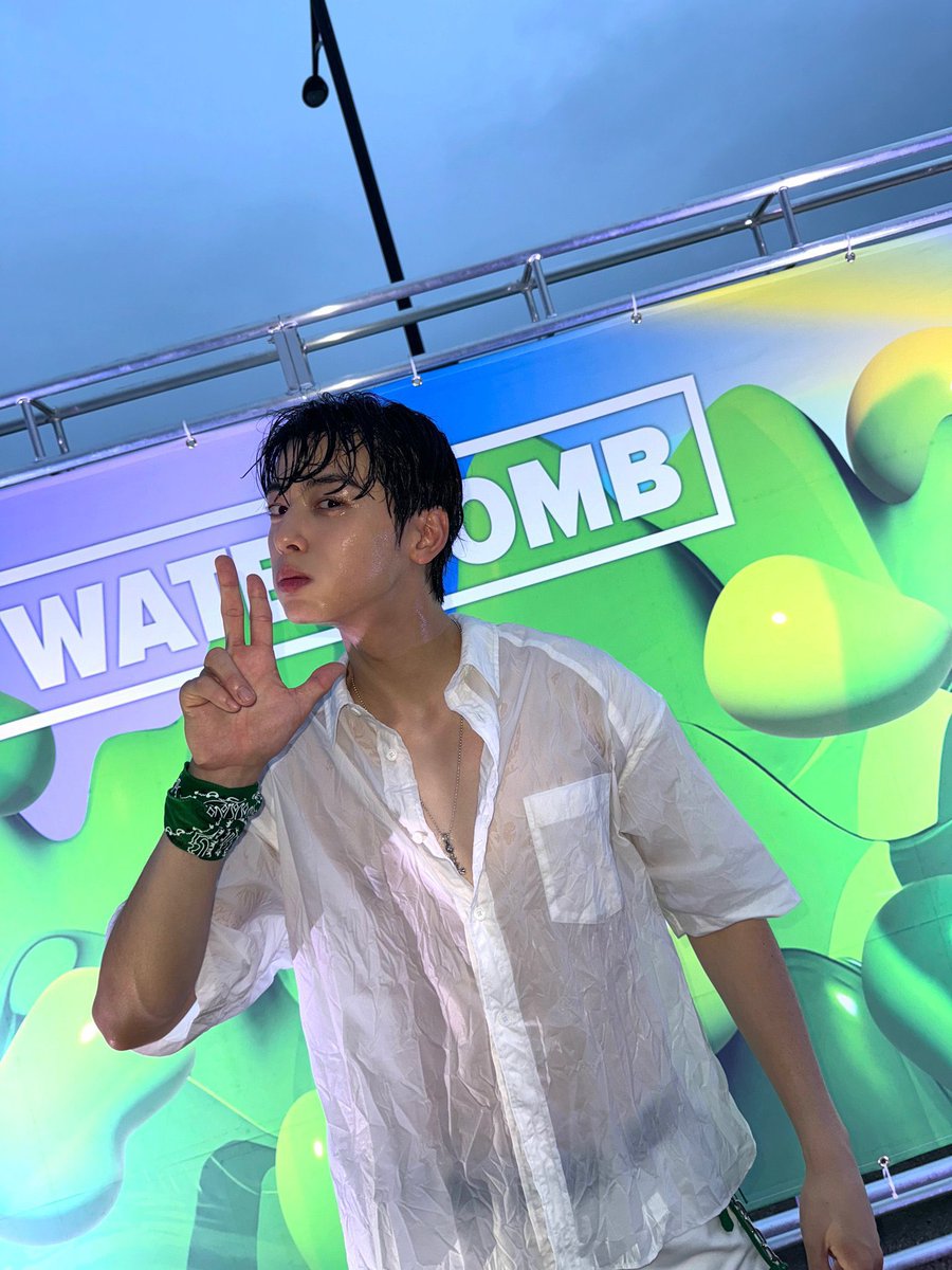Eunwoo. tweet media