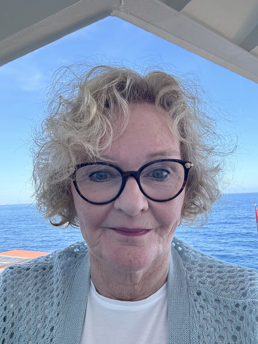 Claire McCaskill tweet media