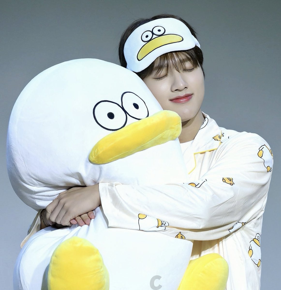 24.06.28 제이제이뮤즈

잘 자 ~ 💤

#트렌드지 #정예찬 
 #TRENDZ #Yechan