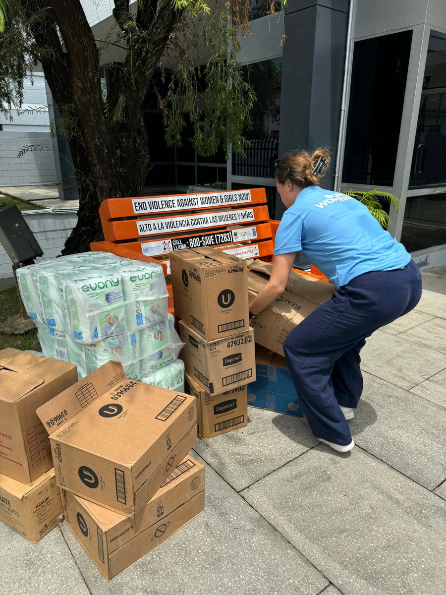 unwomencarib's tweet image. @unwomencarib stands with those affected by Hurricane Beryl.
We are working closely with the UN System under the coordination of @cdemacu and the National Governments.
๐ท Our first shipment of "Share the Care Packs" has arrived in ๐ป๐จ.
This is how we build back better and equal.
