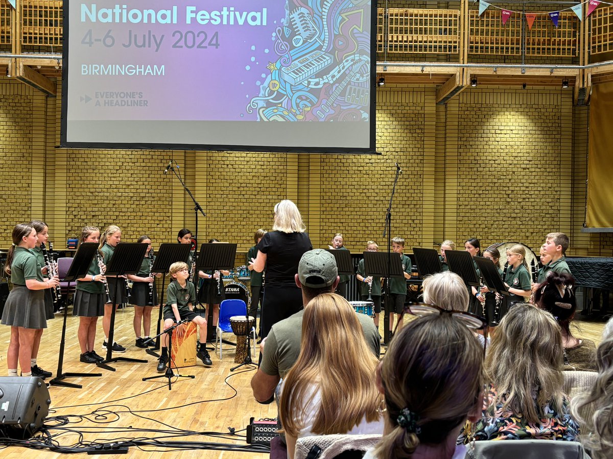 Ysgol Y Wern (@trydarywern) on Twitter photo Yn falch iawn o’n plant heddiw yn perfformio ar lwyfan <a href="/musicforyouth/">Music for Youth</a> Extremely proud of our pupils’ performance this afternoon <a href="/musicforyouth/">Music for Youth</a> 👏🎼👏🎼👏🎼🌟🌟 Yn falch iawn o’n plant heddiw yn perfformio ar lwyfan <a href="/musicforyouth/">Music for Youth</a> Extremely proud of our pupils’ performance this afternoon <a href="/musicforyouth/">Music for Youth</a> 👏🎼👏🎼👏🎼🌟🌟