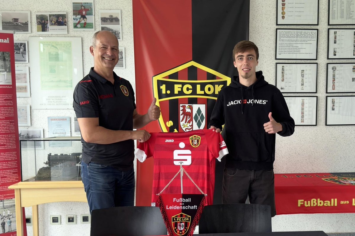 #ErsteMänner #Verbandsliga ► Neuzugang

Der 1. FC Lok Stendal e.V. freut sich über eine Neuverpflichtung und Verstärkung:

⚽🤝⚽ Felix Kaschlaw (23)

WILLKOMMEN im HÖLZCHEN!
🚂❤🤝🖤

#nurderlok
#fußballausleidenschaft
#rotundschwarzfürimmer

1fc-lok-stendal.de/verein/neuigke…