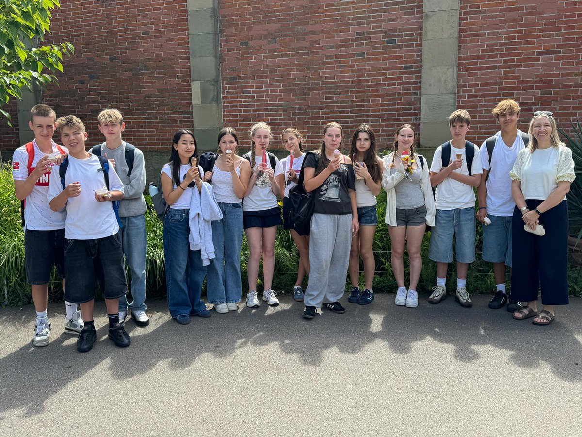 KewHouseMFL's tweet photo. Last day! Fabulous morning @Wilhelma in the sunshine and now at the airport waiting to return home to tell our families about our fabulous week in @Rutesheim
A huge thank you to partners, families and @GymnasiumRutesheim What a trip! #KewHouseGerman #KewHouseLanguages https://t.co/Waymtt8HGP