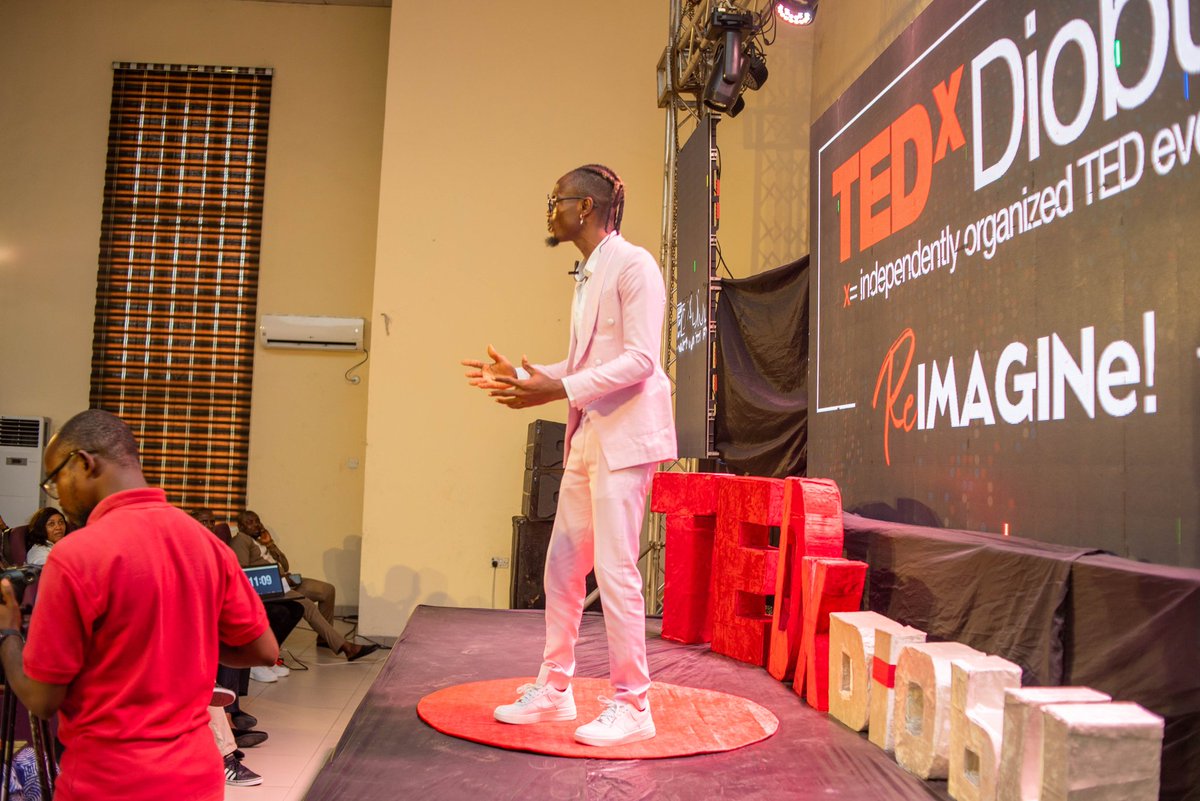TEDxDiobu's tweet photo. Our second speaker @Jojofalani "Be consistent at what you do, because  in this modern age, number is the new oil well". One of the ways of Leveraging Social media for Life and Survival.

#tedx #tedxdiobu #Elections2024

Morayo Lagos Asher Mimi https://t.co/3ZsYoDnN2d