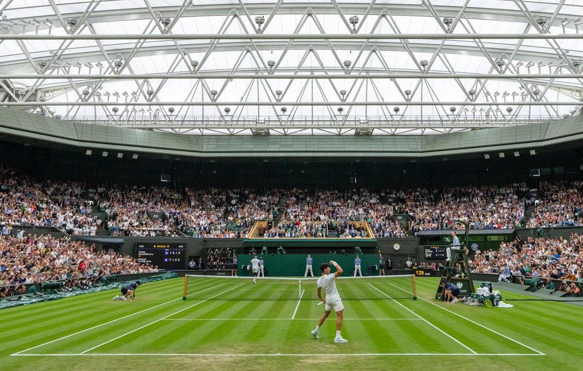 Wimbledon's tweet photo. Pure Theatre.

#Wimbledon https://t.co/J0yoLODTYs
